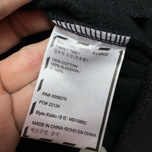 Shawn Mendes VIP Wonder Tour Crew Varsity Jacket, size XL - Picture 9 of 9